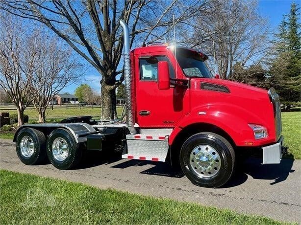 2020 KENWORTH T880 in Chatham, VA