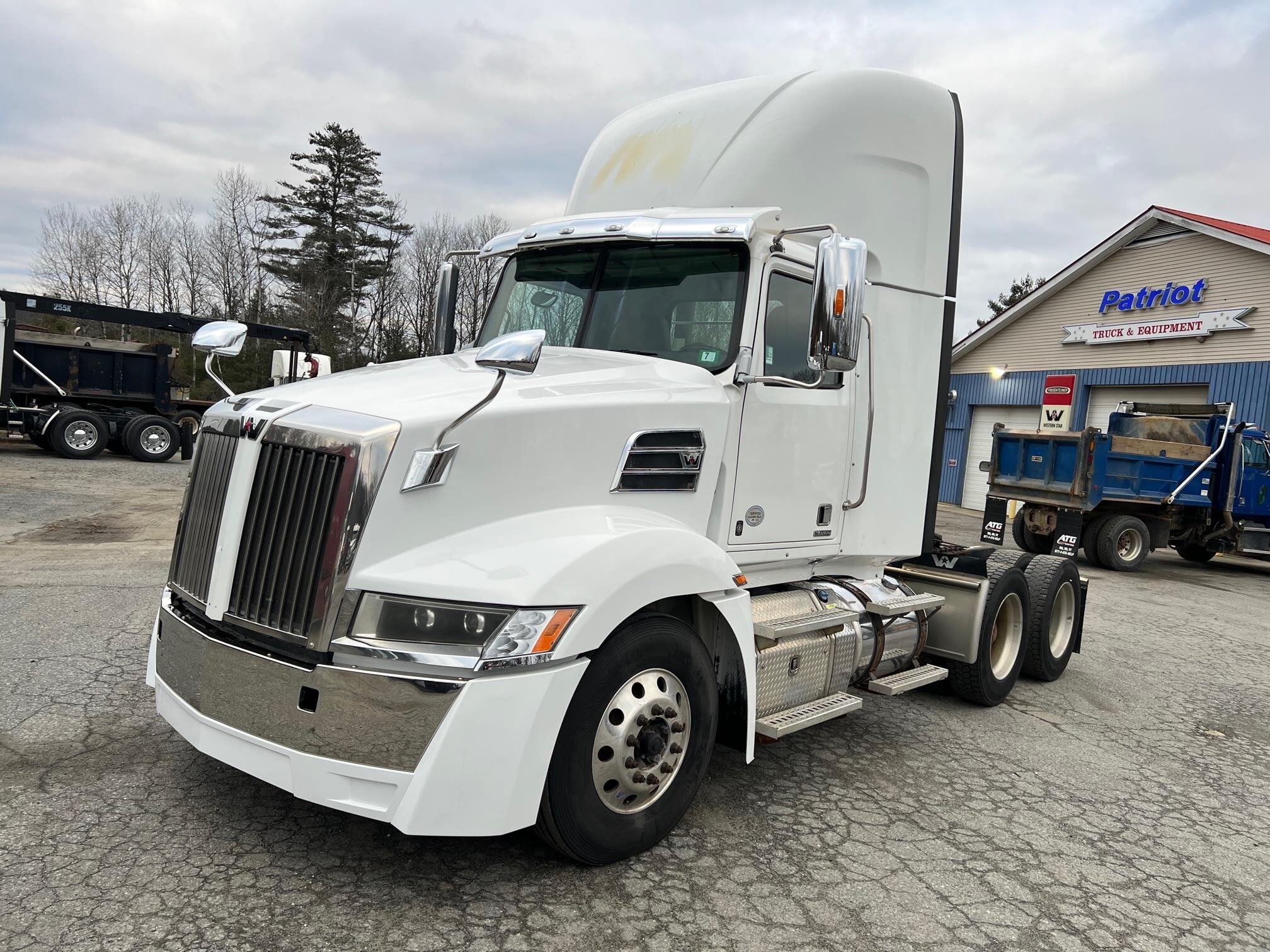 2017 WESTERN STAR 5700XE in Westminster, VT
