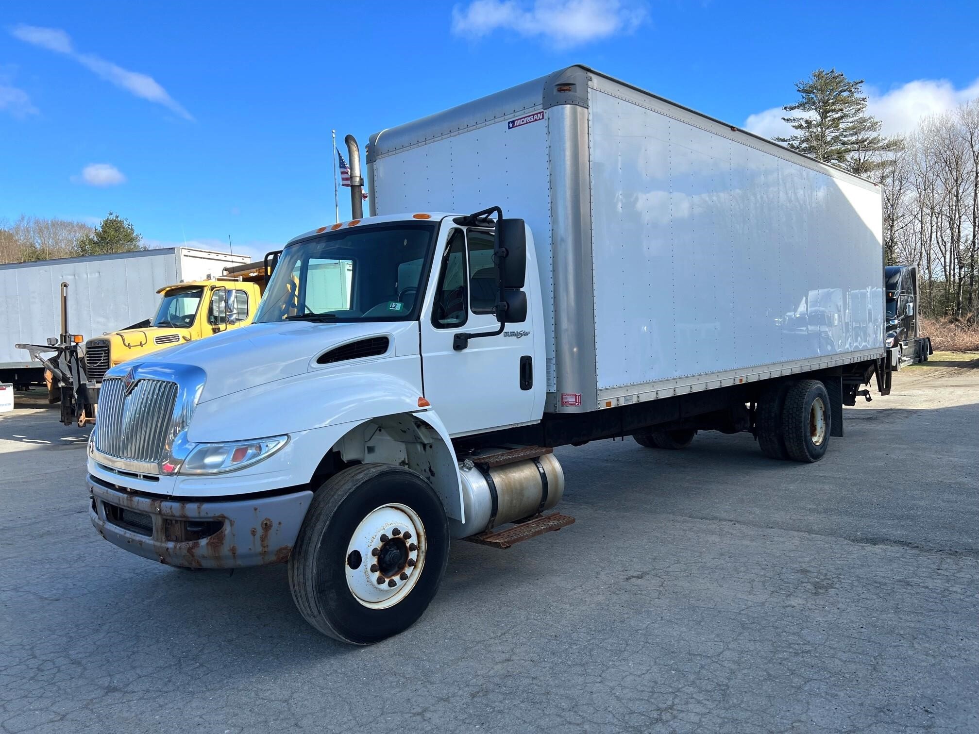 2011 INTERNATIONAL DURASTAR 4300 in Westminster, VT