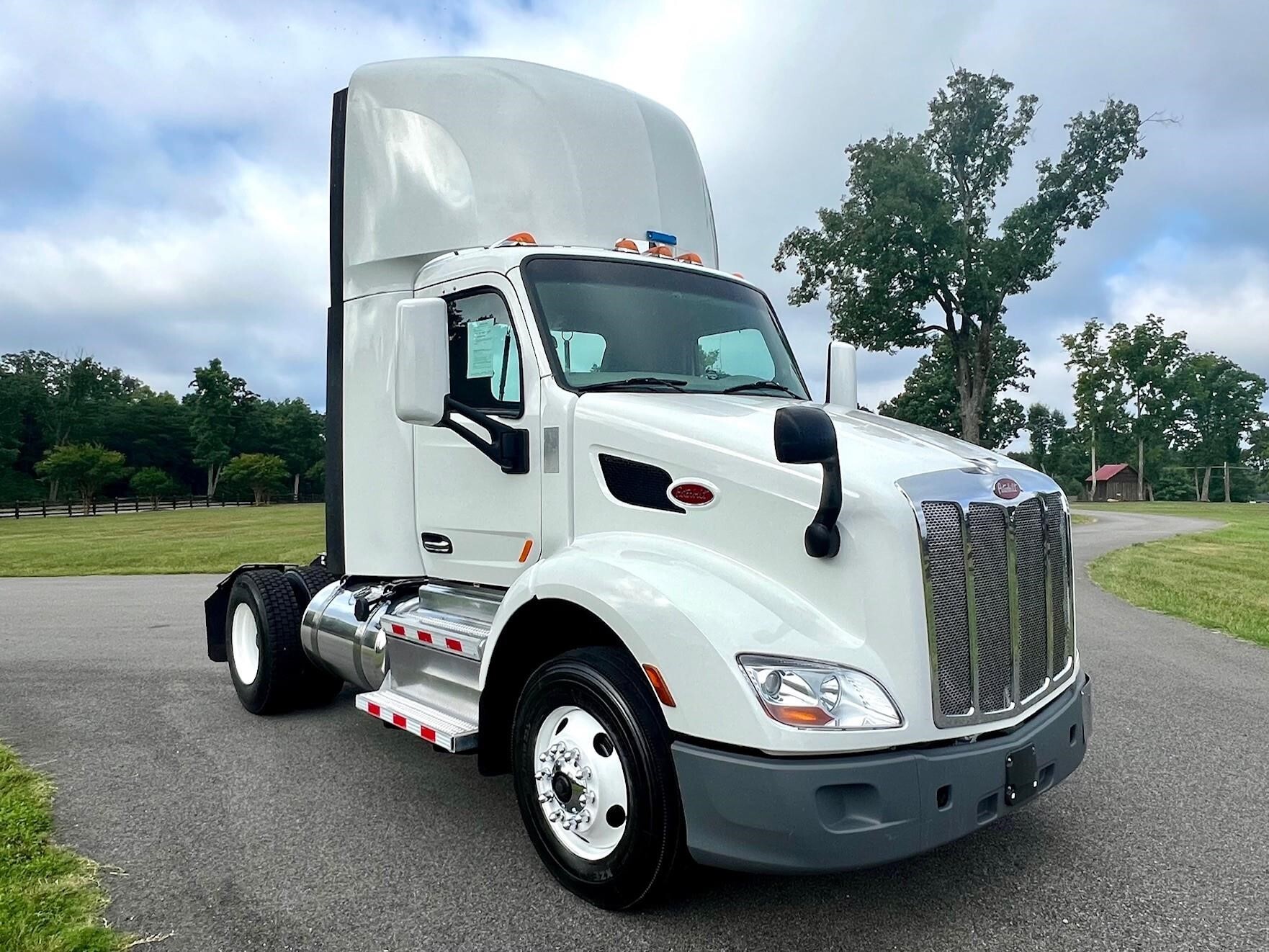 2021 PETERBILT 579 in Chatham, VA