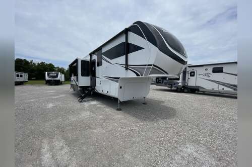 2025 Grand Design SOLITUDE 391DL in london KY