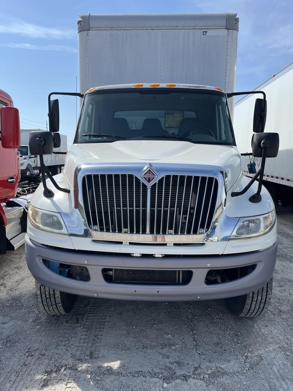 2016 INTERNATIONAL DURASTAR 4300 in Jasper, IN
