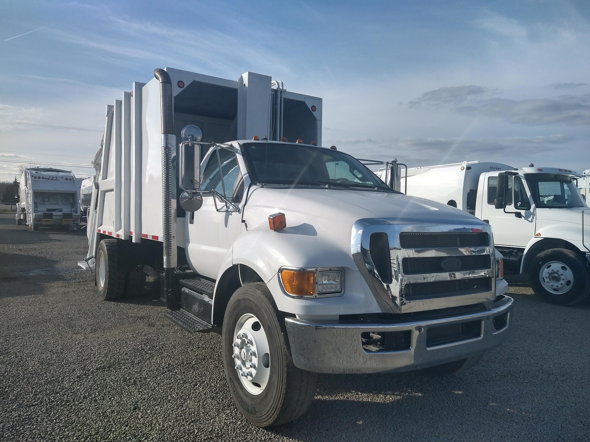 2015 FORD F750 in Bealeton, VA