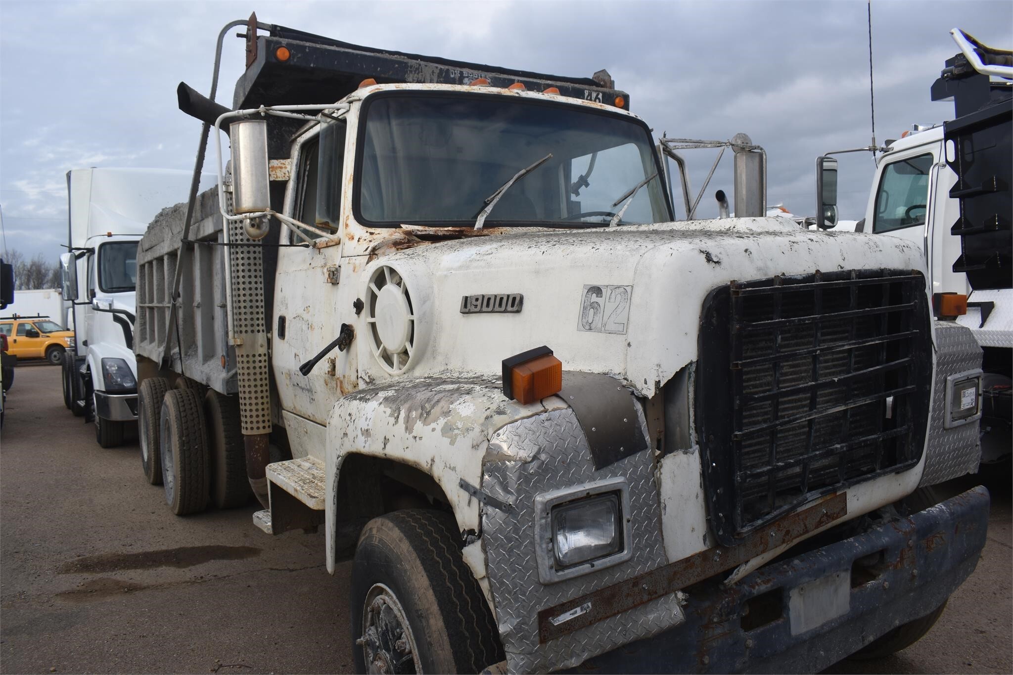1994 FORD L9000 in Covington, TN