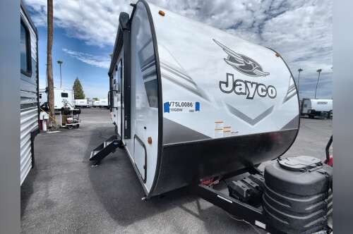 2027 Jayco JAY FLIGHT 210QBW in bakersfield CA