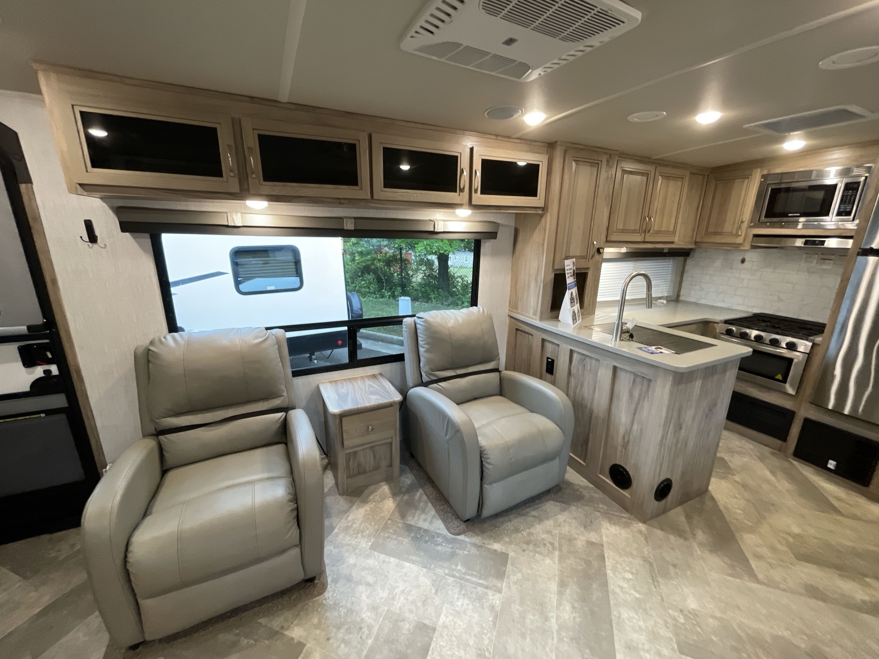 2021 Forest River SOLAIRE GT3 304RKDS in roanoke VA