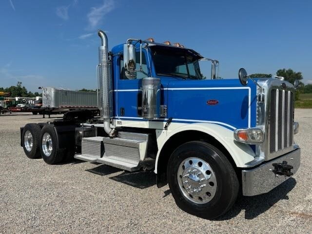 2018 PETERBILT 389 in Chatham, VA