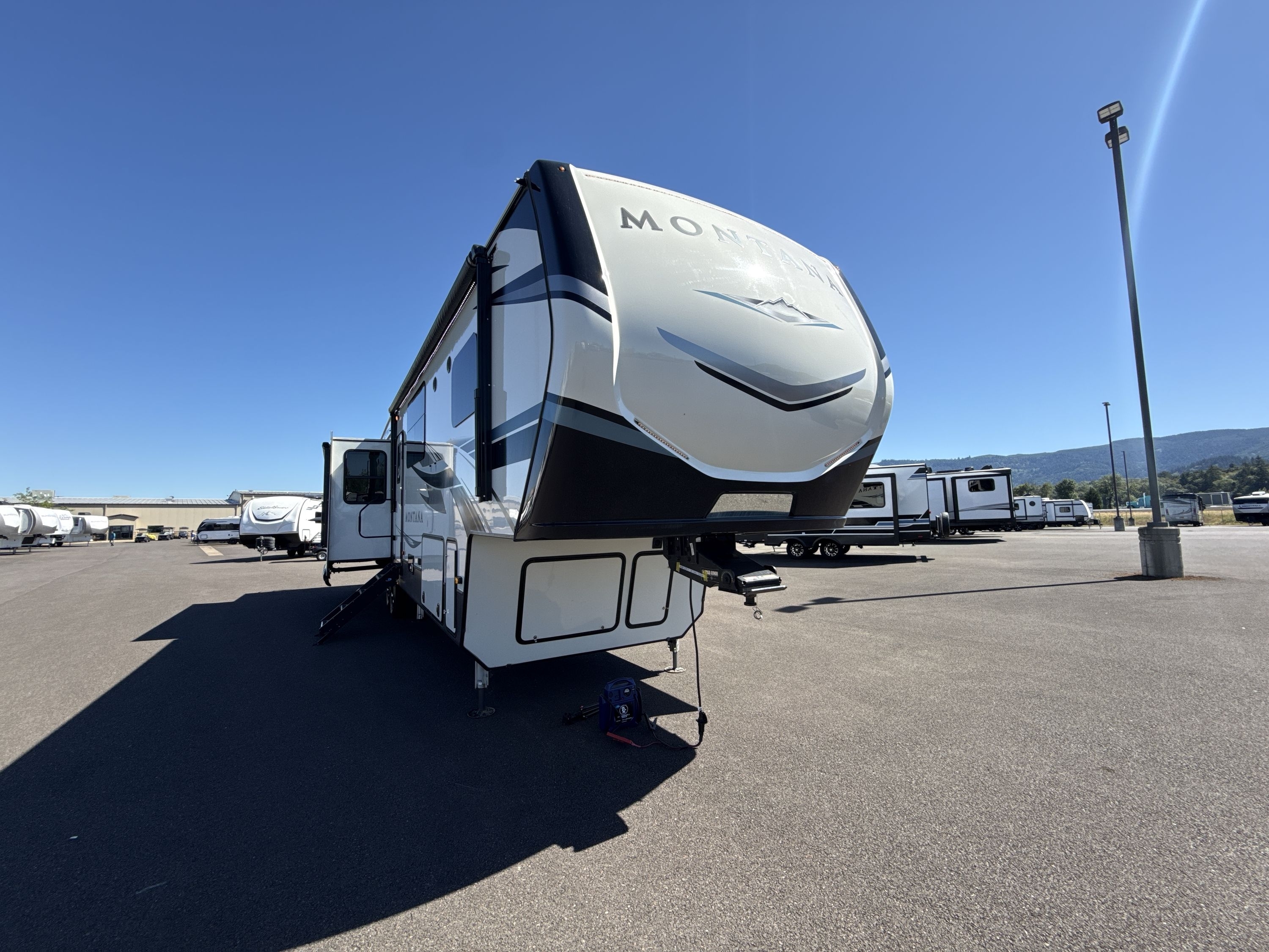 2021 Keystone MONTANA 3812MS RV