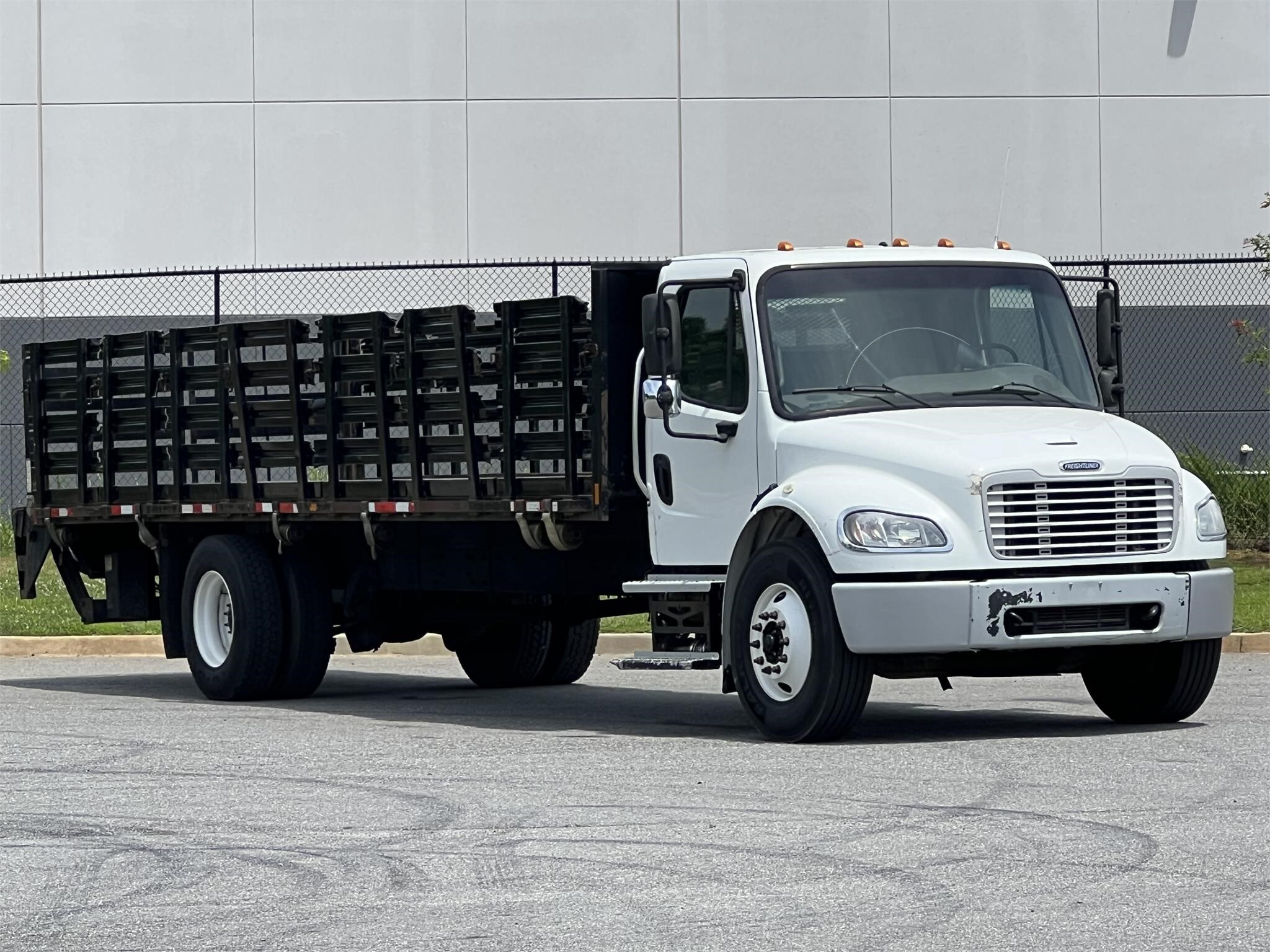 2016 FREIGHTLINER BUSINESS CLASS M2 106 in Cartersville, GA