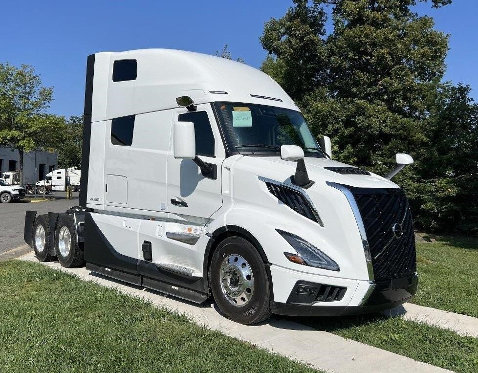 2025 VOLVO VNL64T860 in Linthicum Heights, MD