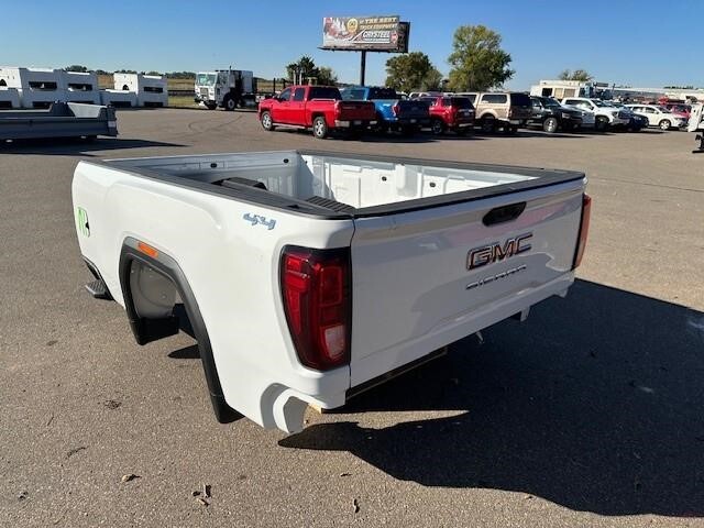 2024 GMC 8 FT in Lake Crystal, MN