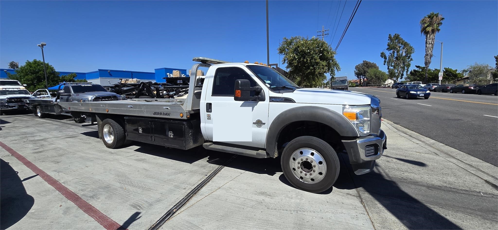 2016 FORD F550 in West Covina, CA
