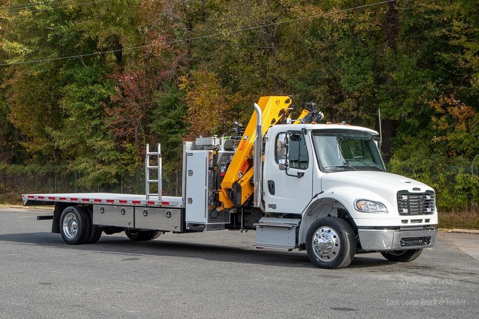 2025 FREIGHTLINER BUSINESS CLASS M2 106 in Portsmouth, VA