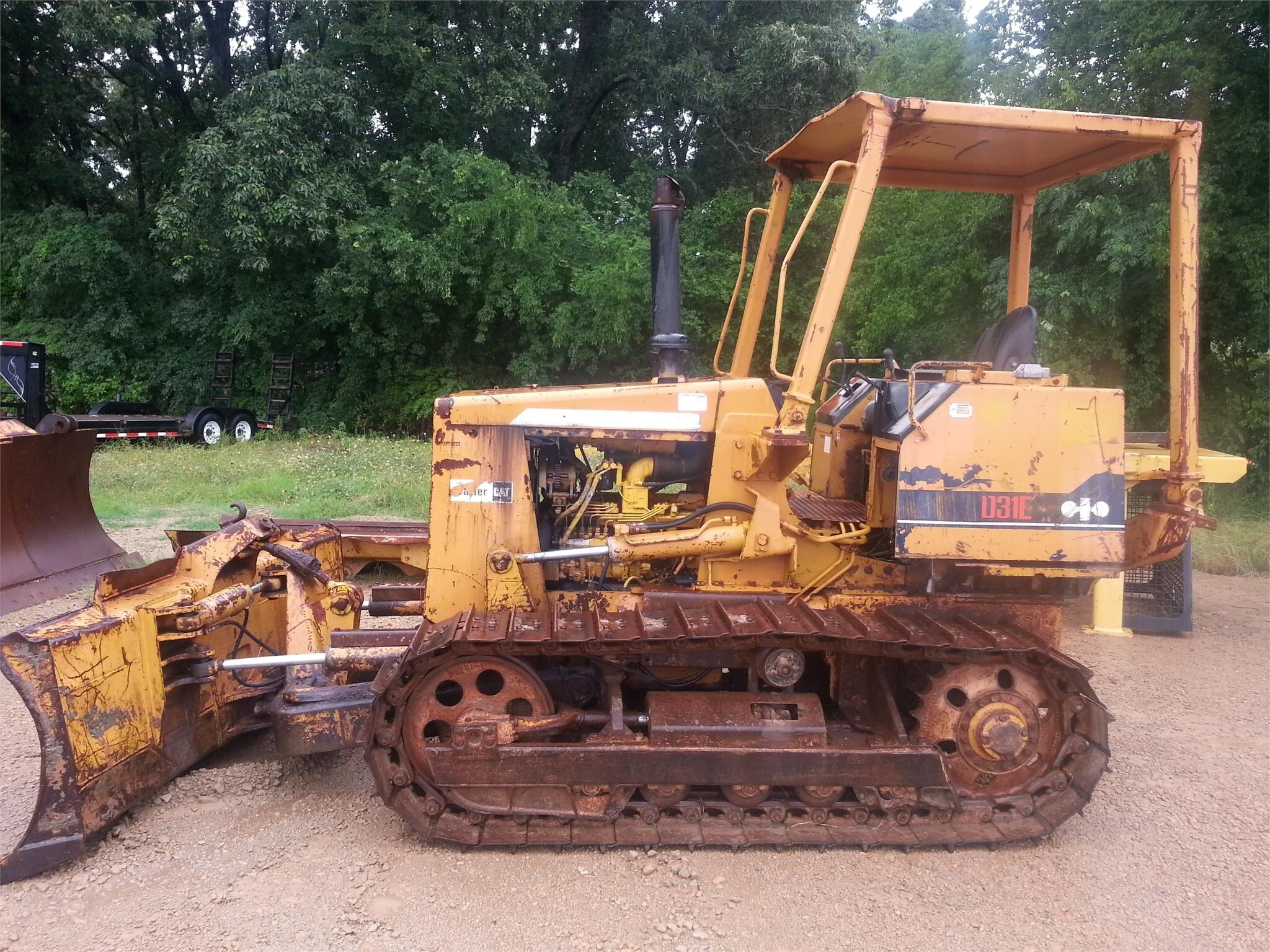 KOMATSU D31E-18 in Hughes Springs, TX
