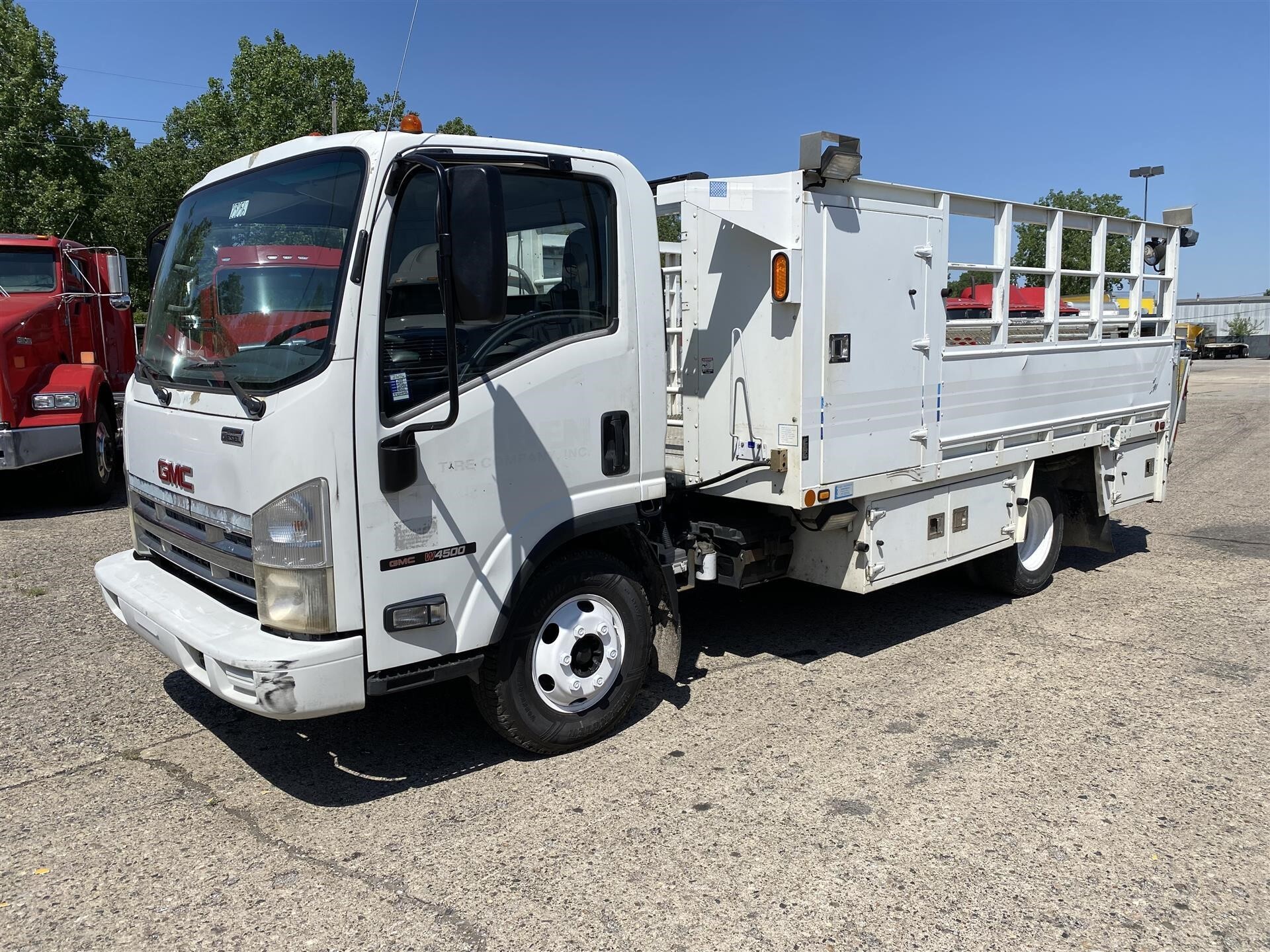 2008 GMC W4500 in Fort Wayne, IN