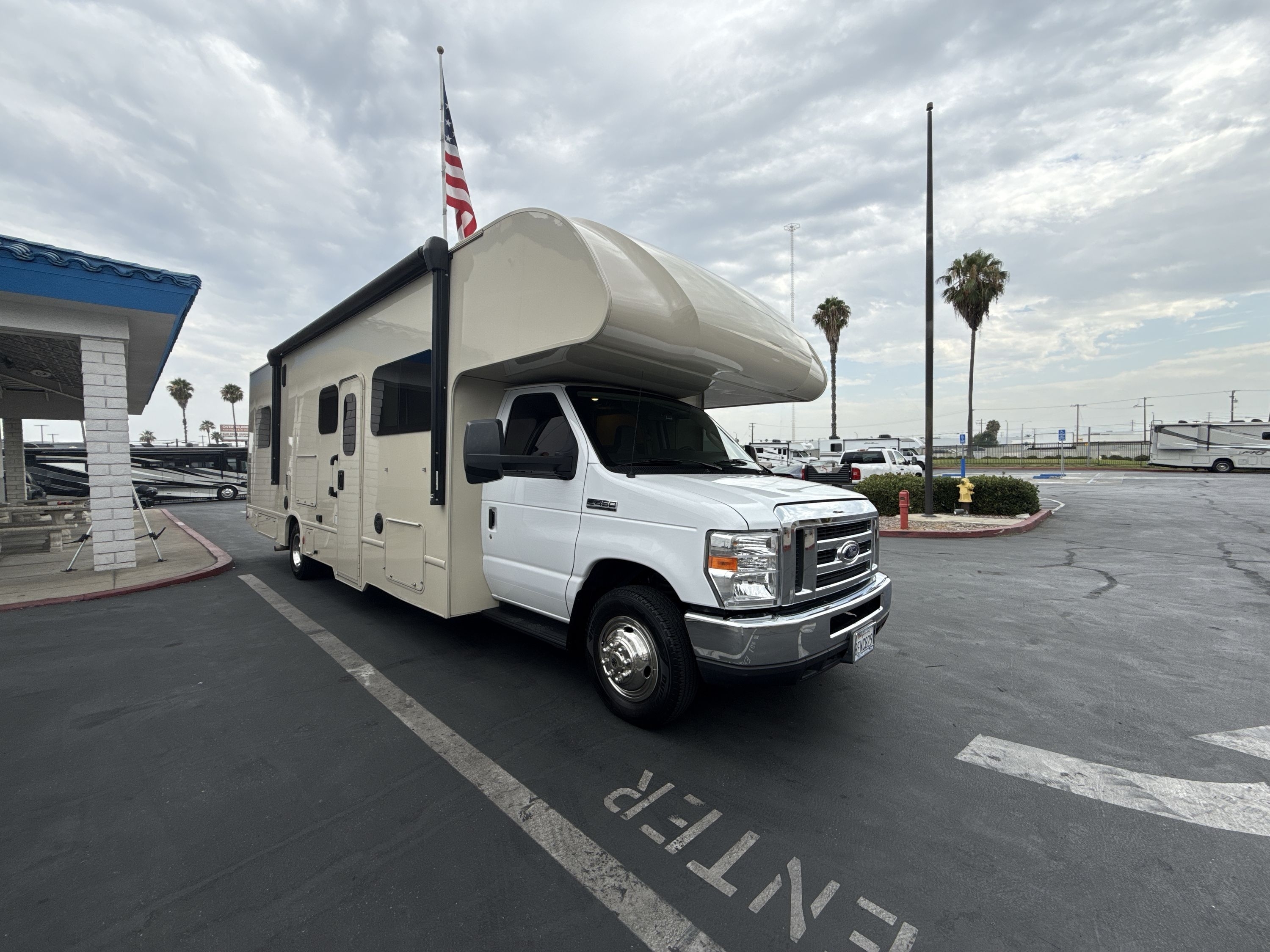 2018 Thor OUTLAW 29J in la mirada CA