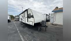 2015 Winnebago MINNIE 2451BHS RV