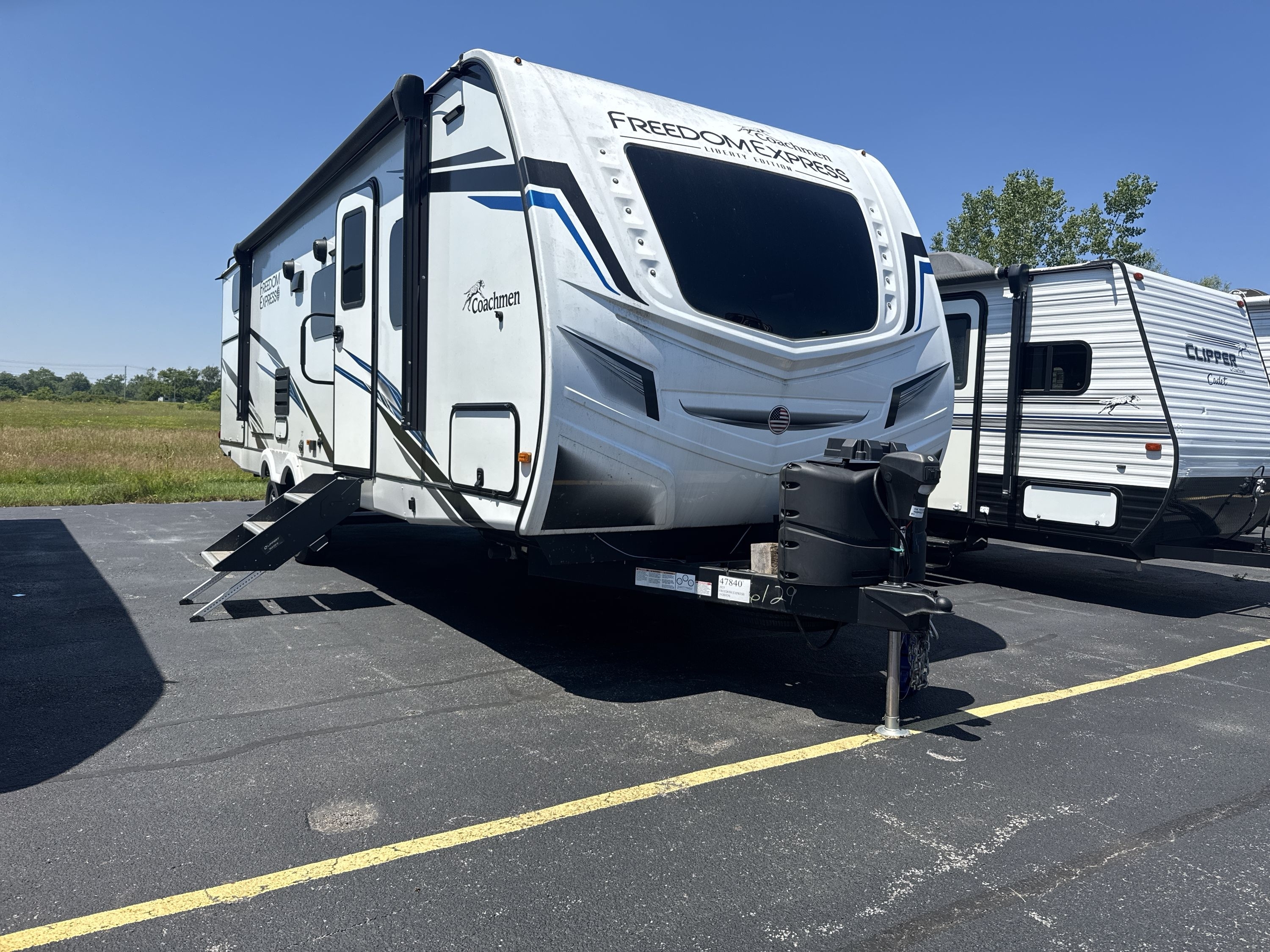 2023 Coachmen FREEDOM EXPRESS ULTRA LITE 294BHDS RV