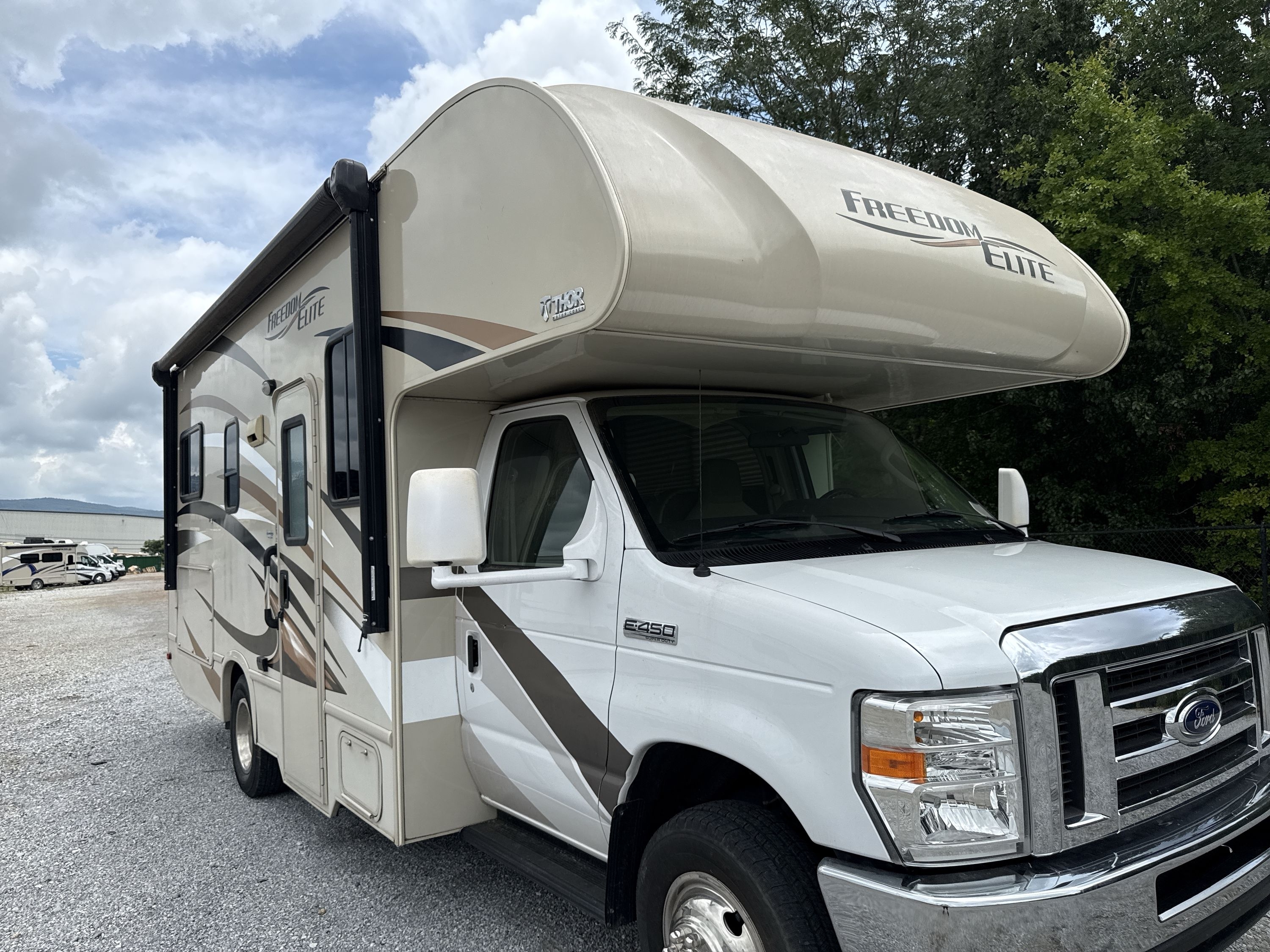 2017 Thor FREEDOM ELITE 23H RV