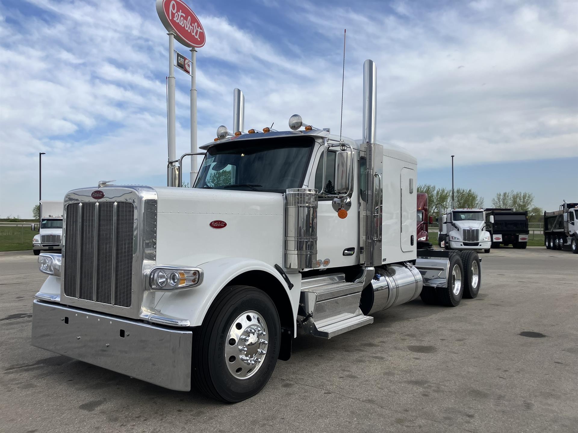 2027 PETERBILT 589 in Stewartville, MN