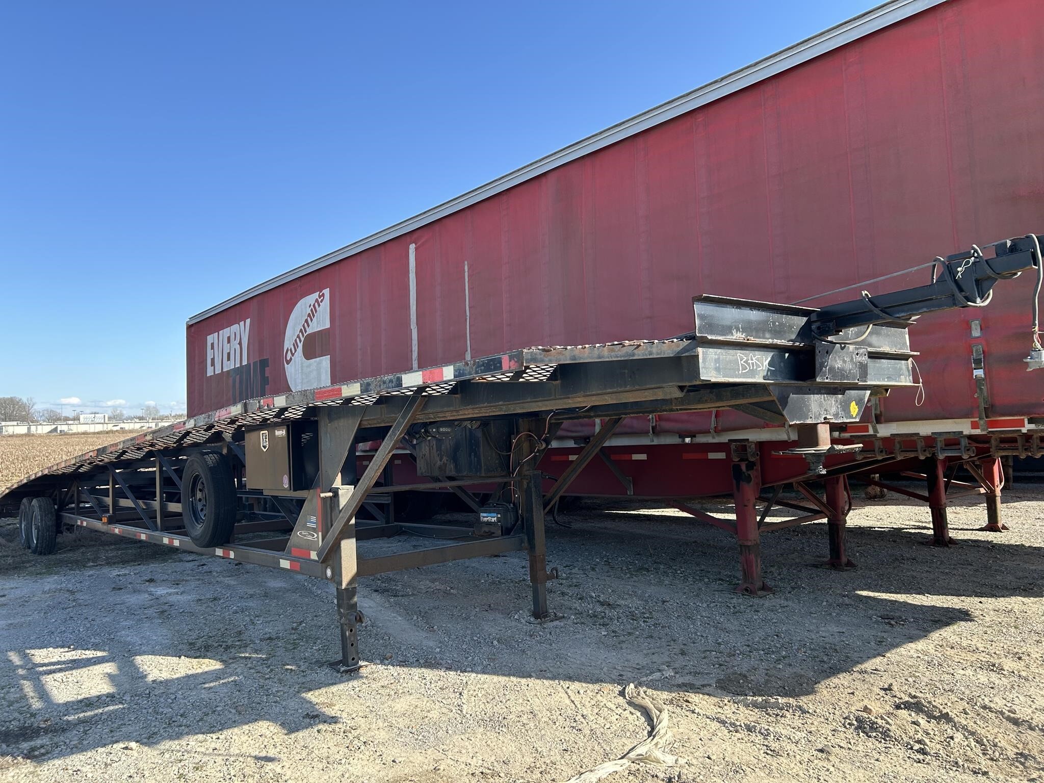 2008 QUALITY TRAILERS 51 FT CAR HAULER in Covington, TN