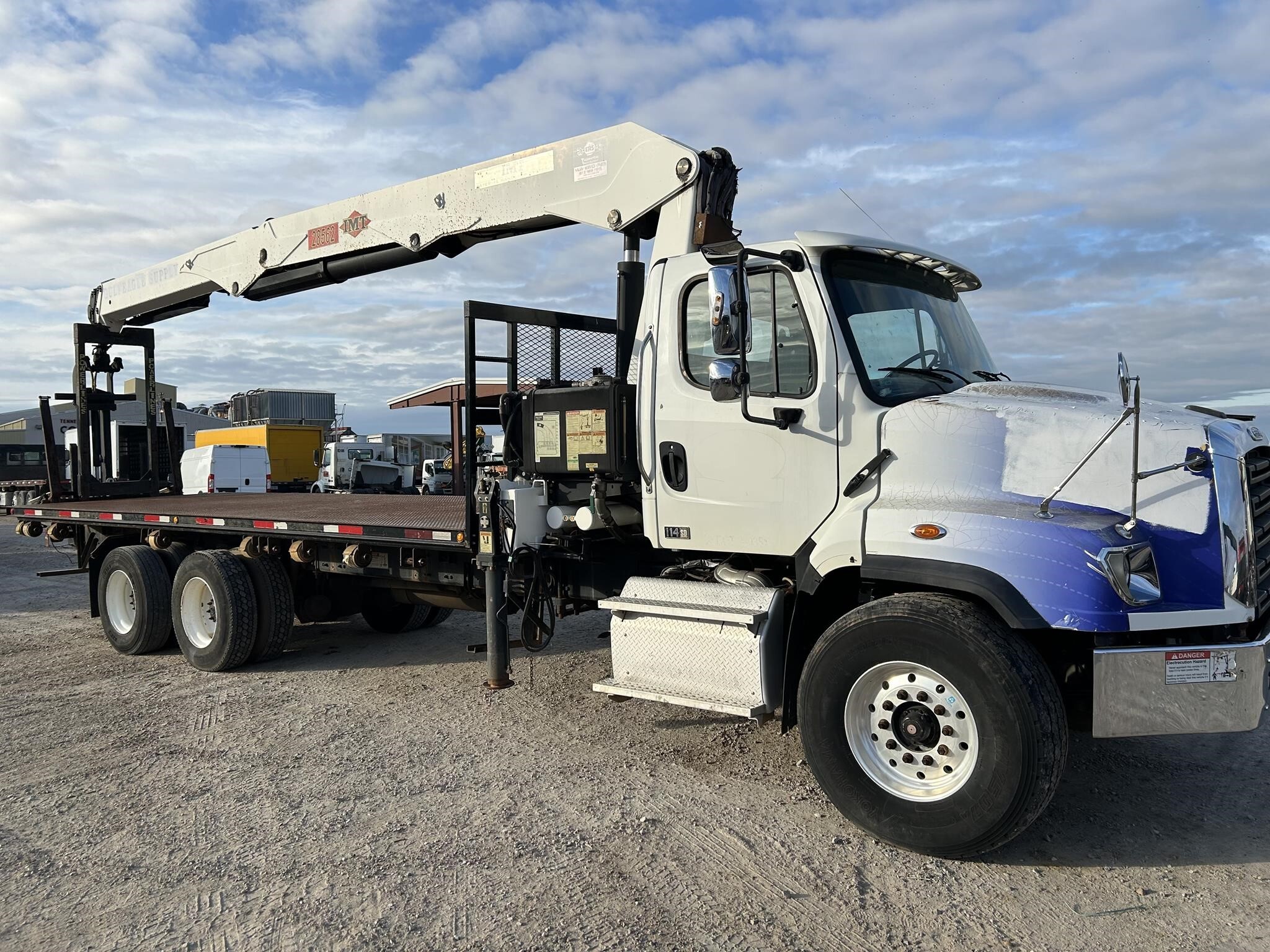 2016 FREIGHTLINER 114SD in Covington, TN