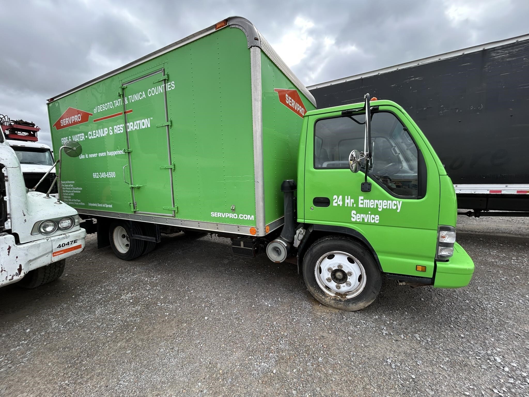 2006 ISUZU NPR in Covington, TN