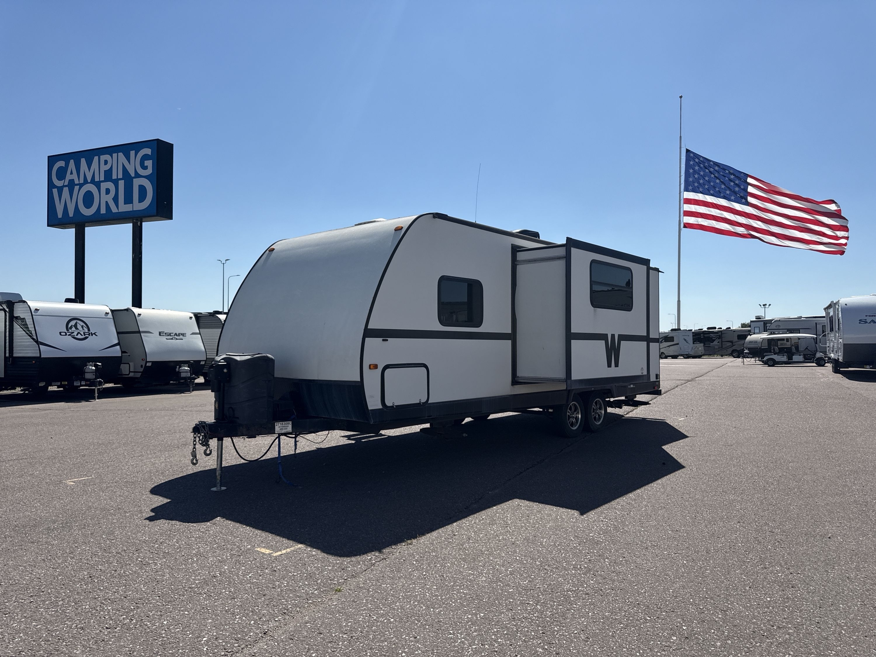 2014 Winnebago MINNIE 2201DS RV