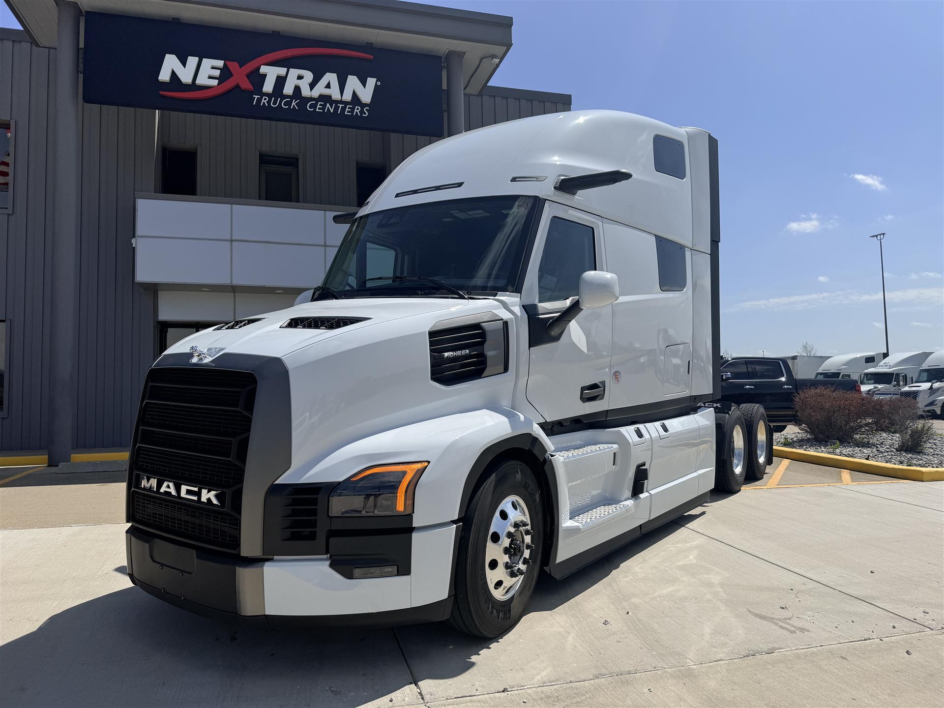2027 Mack PR64T 76" HIGH SLEEPER in Kansas City, MO