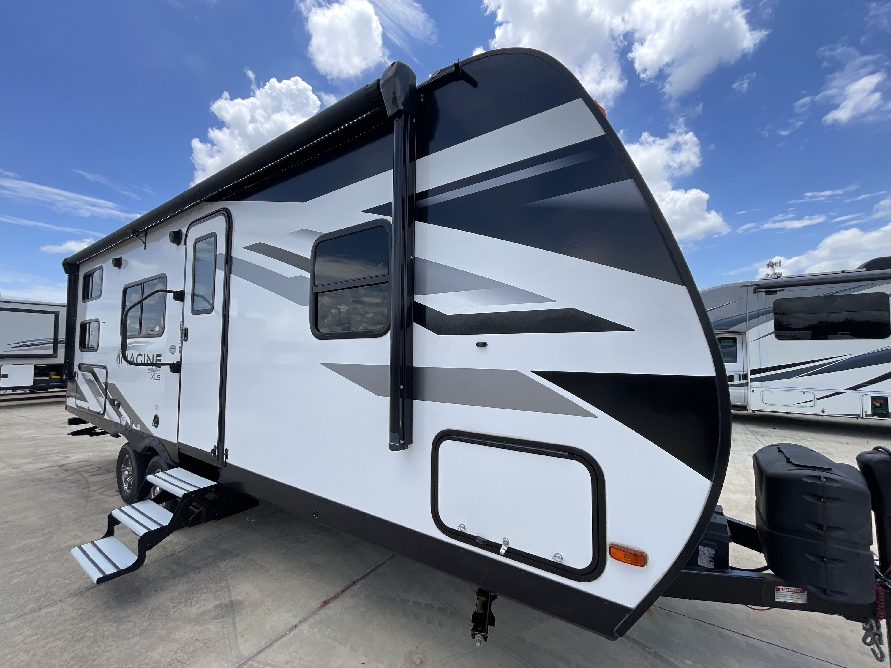 2022 Grand Design IMAGINE XLS 23BHE RV