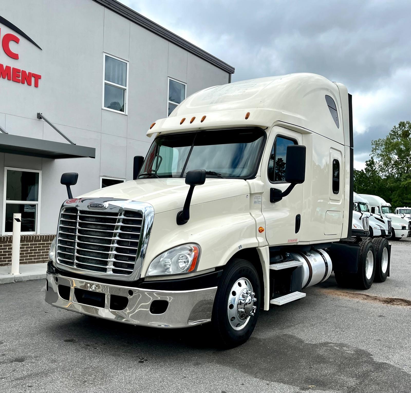 2018 FREIGHTLINER CASCADIA 125 in Port Wentworth, GA