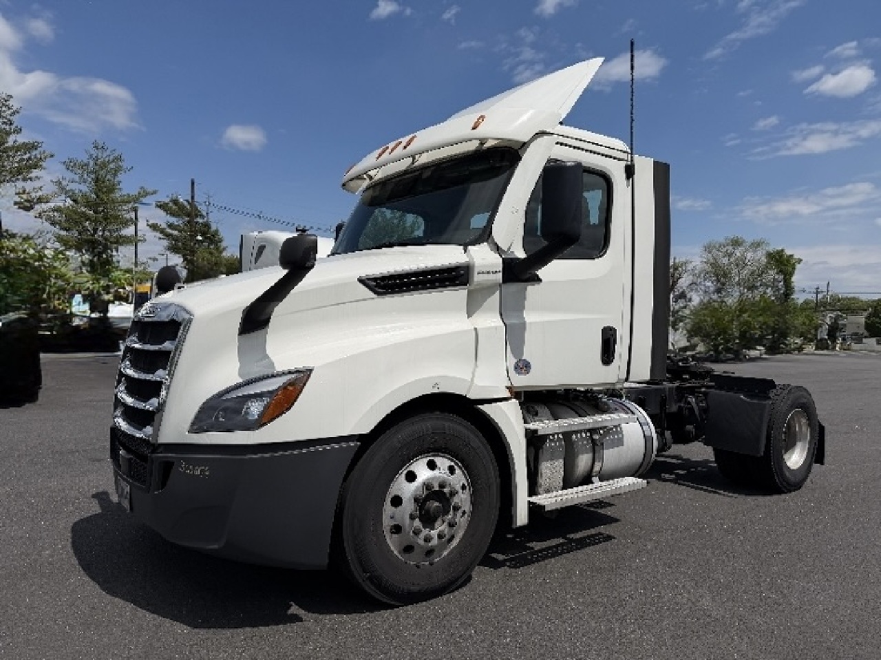 2020 FREIGHTLINER CASCADIA 126 in New Castle, DE