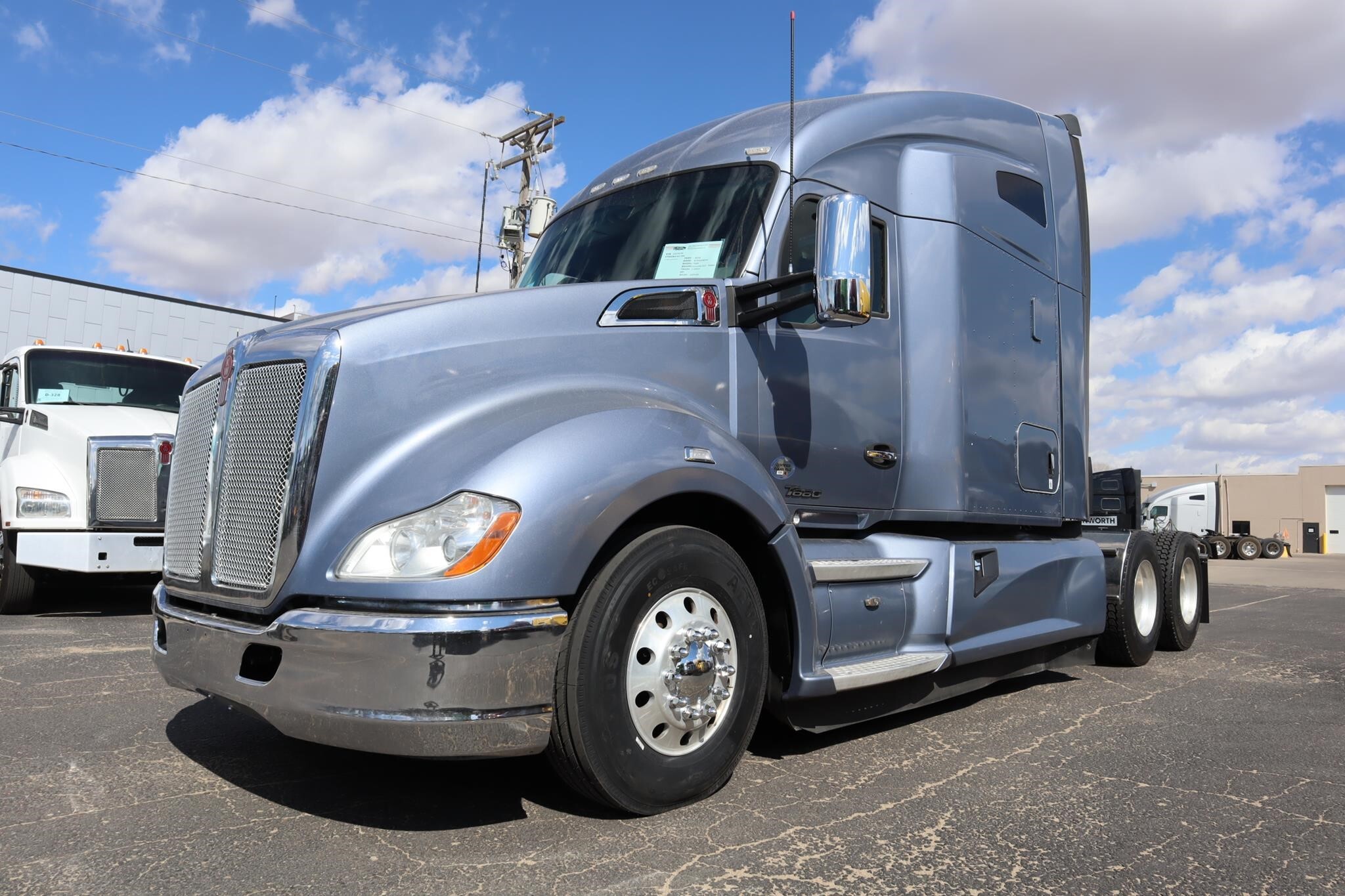 2018 KENWORTH T680 in Sioux Falls, SD