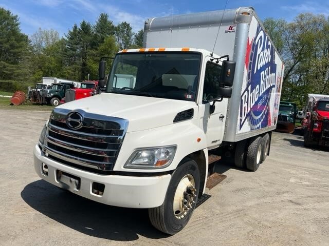 2013 HINO 338 in Westminster, VT