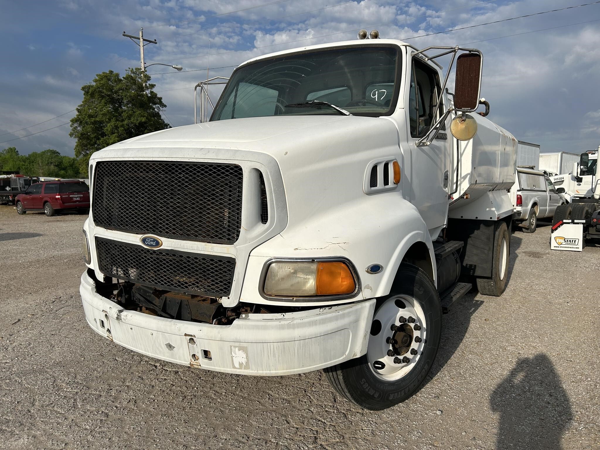 1997 FORD LT9513 in Covington, TN