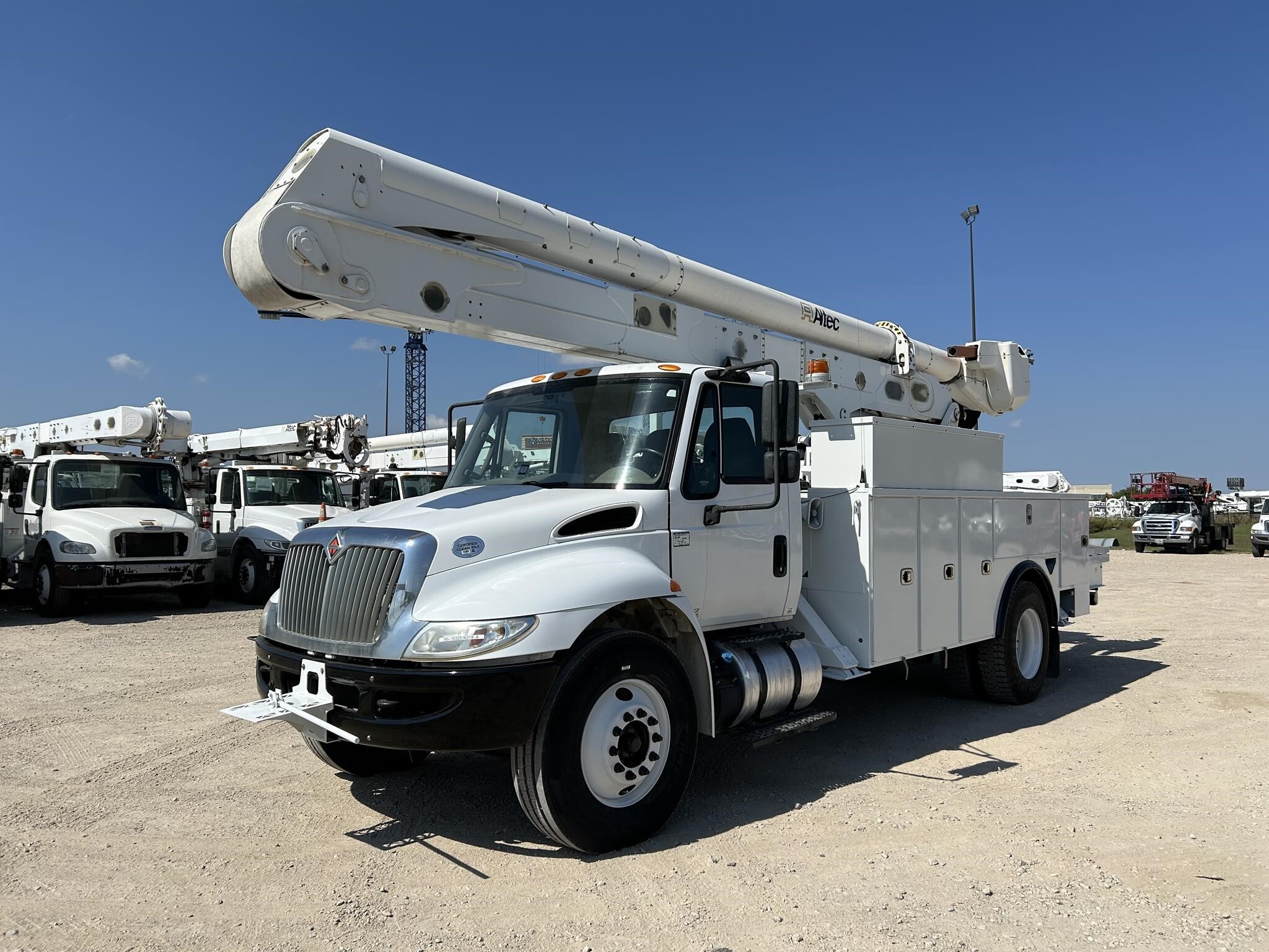 2019 INTERNATIONAL DURASTAR 4300 in Waxahachie, TX
