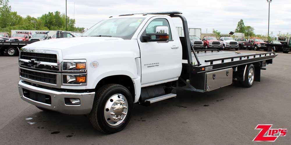 2023 CHEVROLET SILVERADO 6500HD in New Hampton, IA