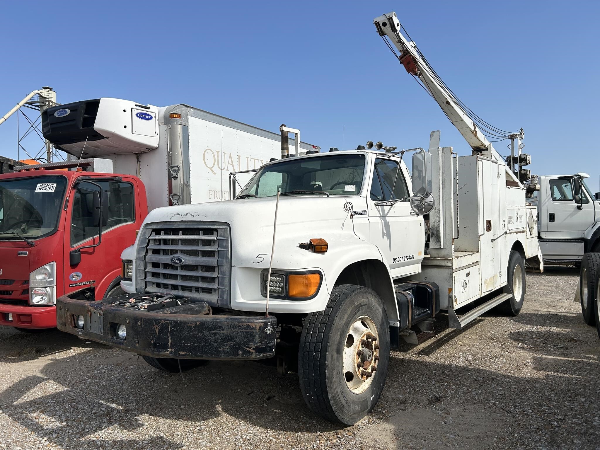 1998 FORD F800 in Covington, TN