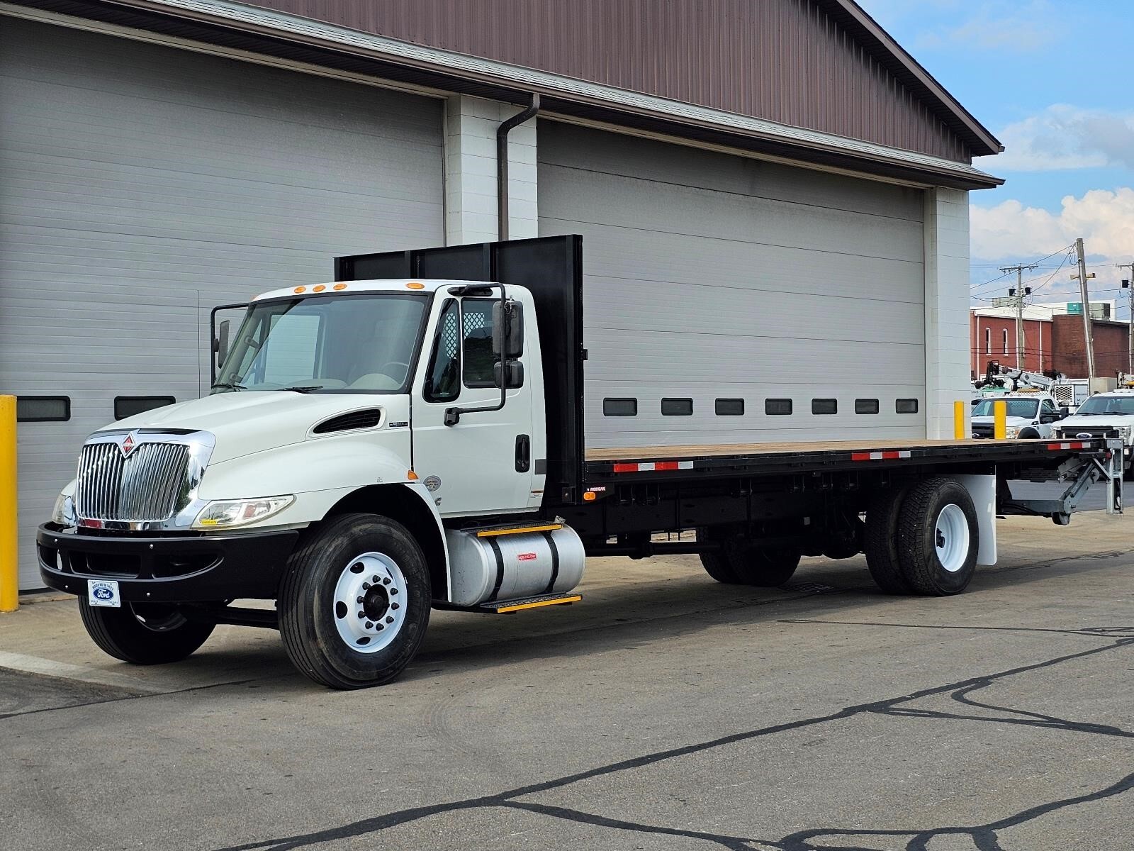 2019 INTERNATIONAL DURASTAR 4300 in Berne, IN