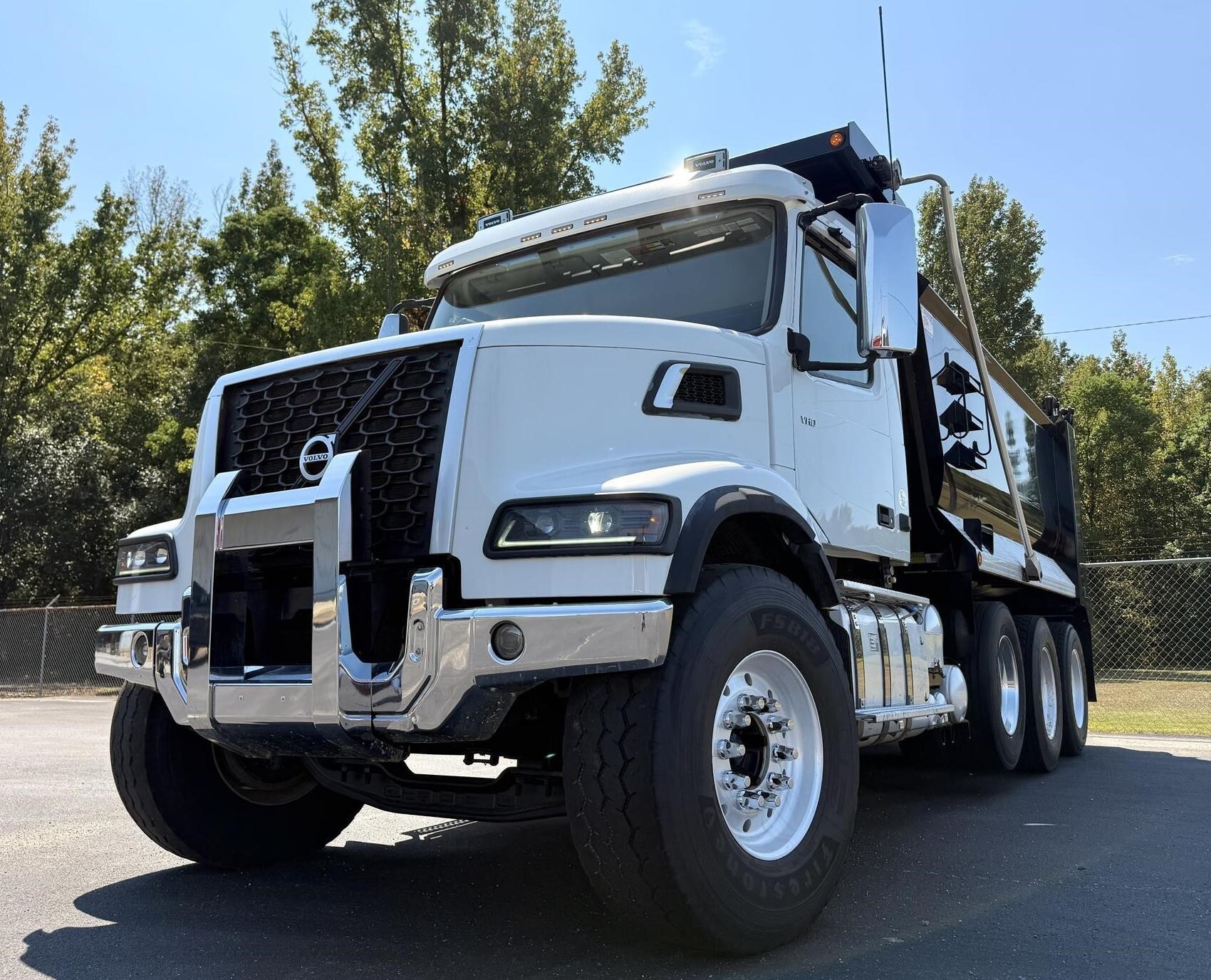 2024 VOLVO VHD84F300 in Mobile, AL