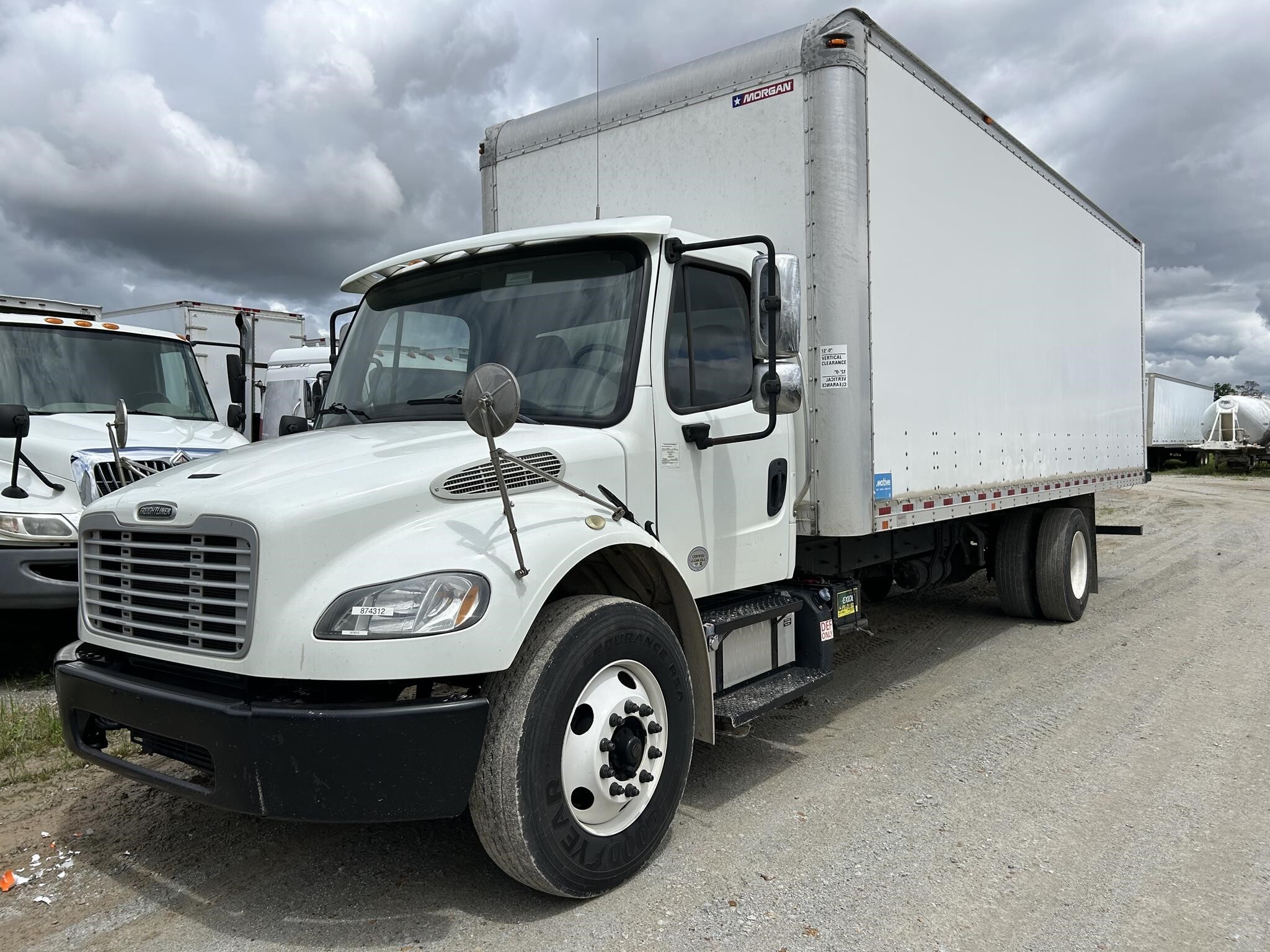 2019 FREIGHTLINER BUSINESS CLASS M2 106 in Covington, TN