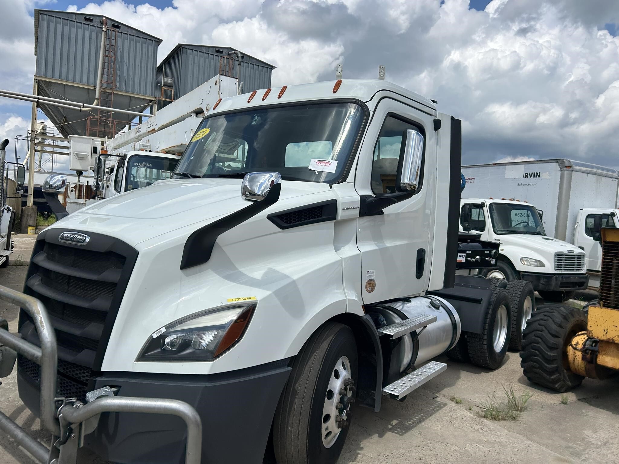 2020 FREIGHTLINER CASCADIA 116 in Covington, TN