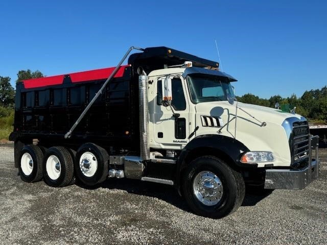 2016 MACK GRANITE GU813 in Chatham, VA