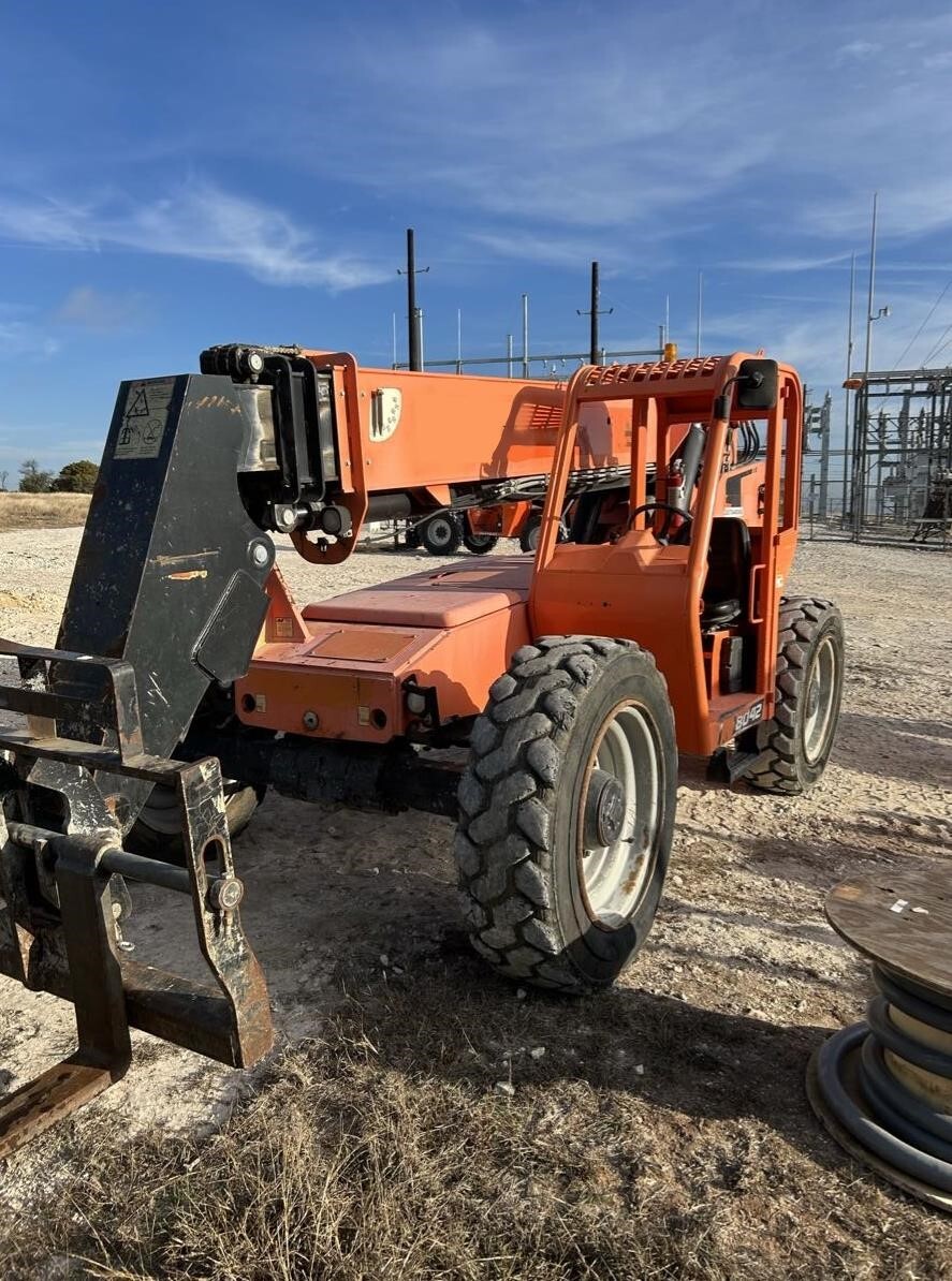 2017 SKY TRAK 8042 in Dallas, TX