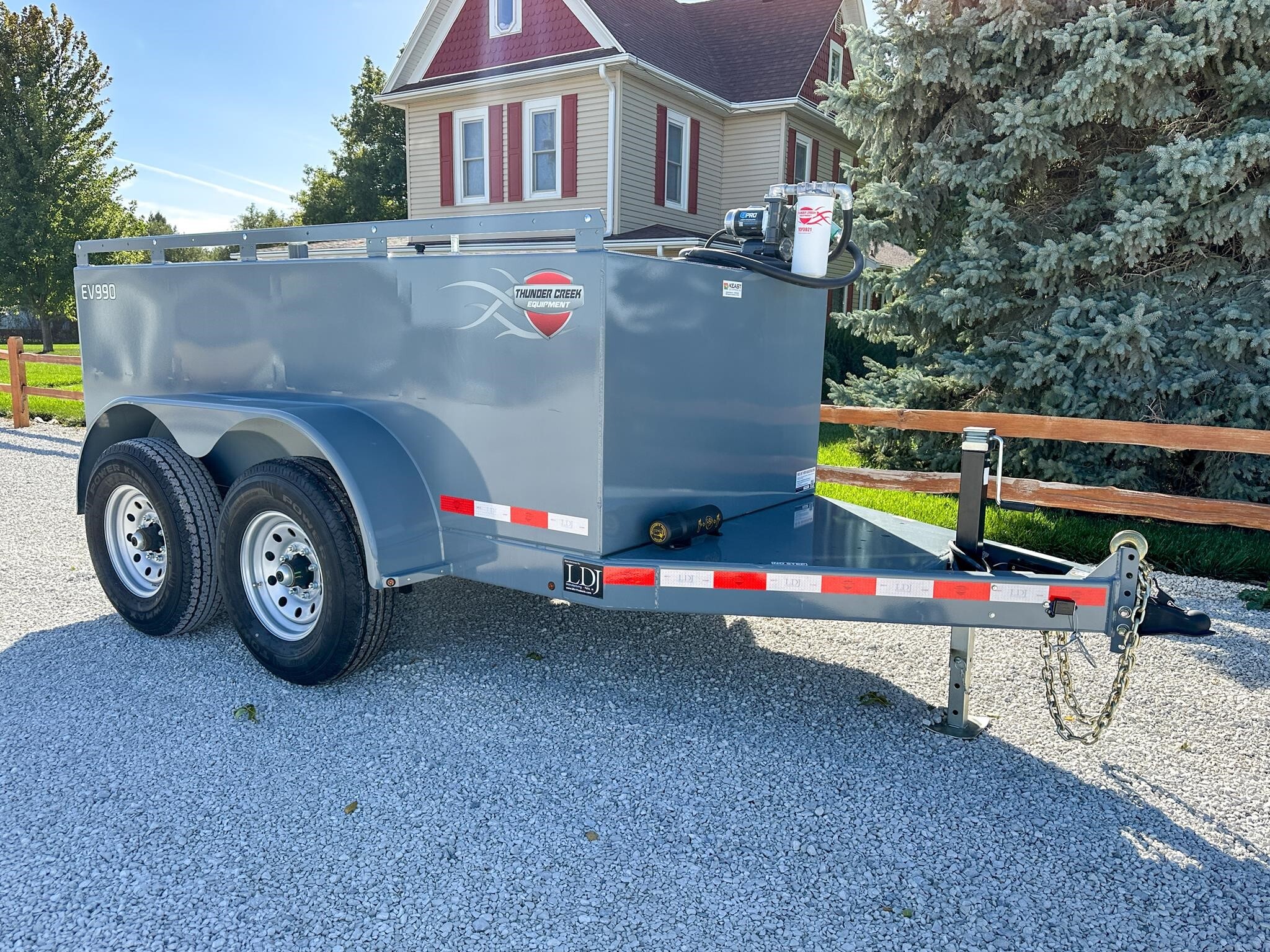 2026 THUNDER CREEK EQUIPMENT EV990 in Henderson, IA