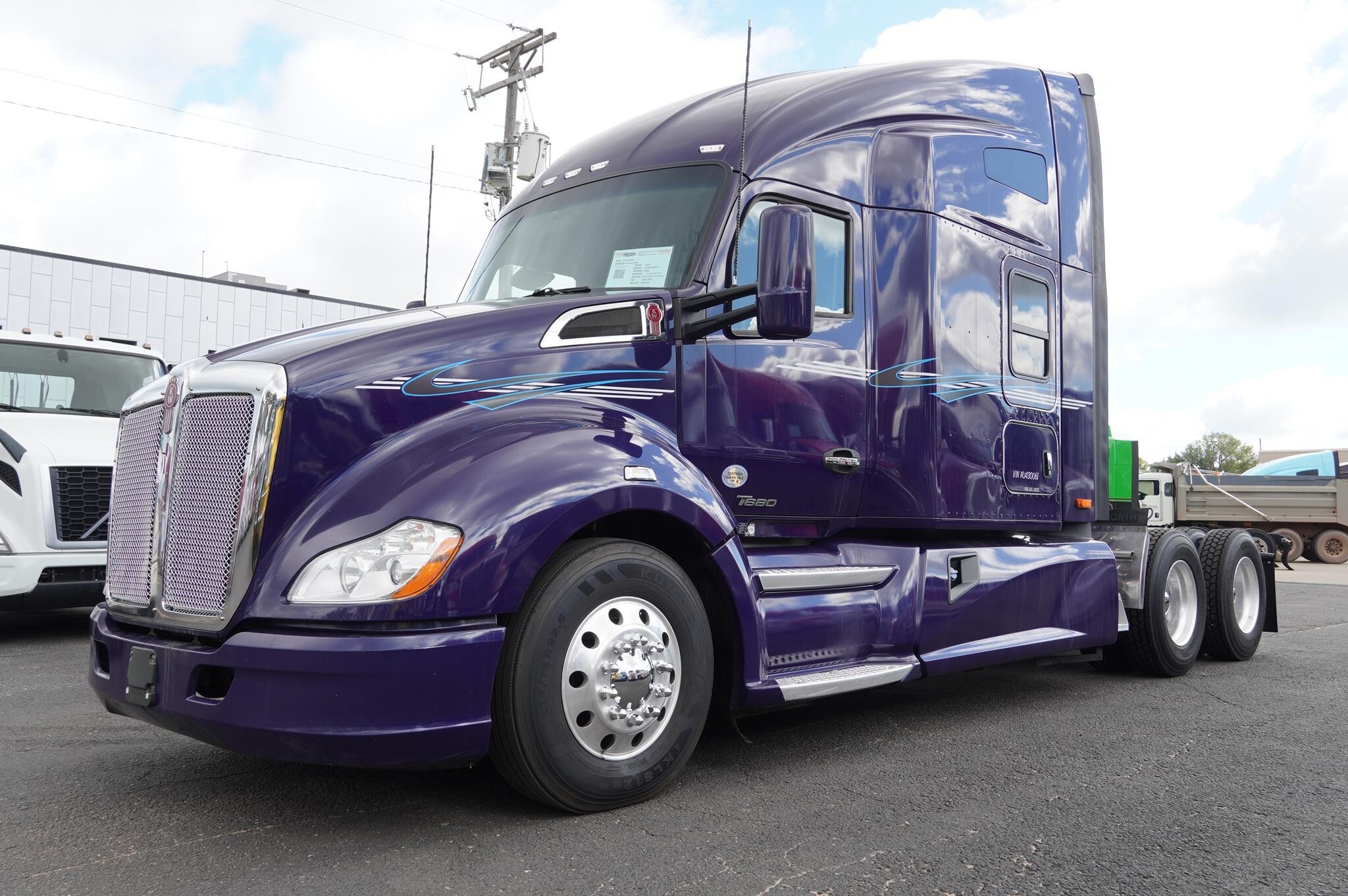 2021 KENWORTH T680 in Sioux Falls, SD