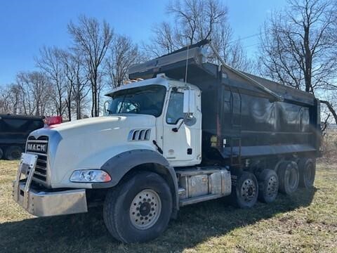 2020 MACK GRANITE in Petersburg, IN