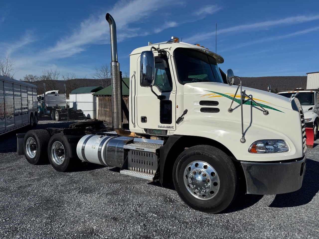 2012 MACK 600 in Bethel, PA