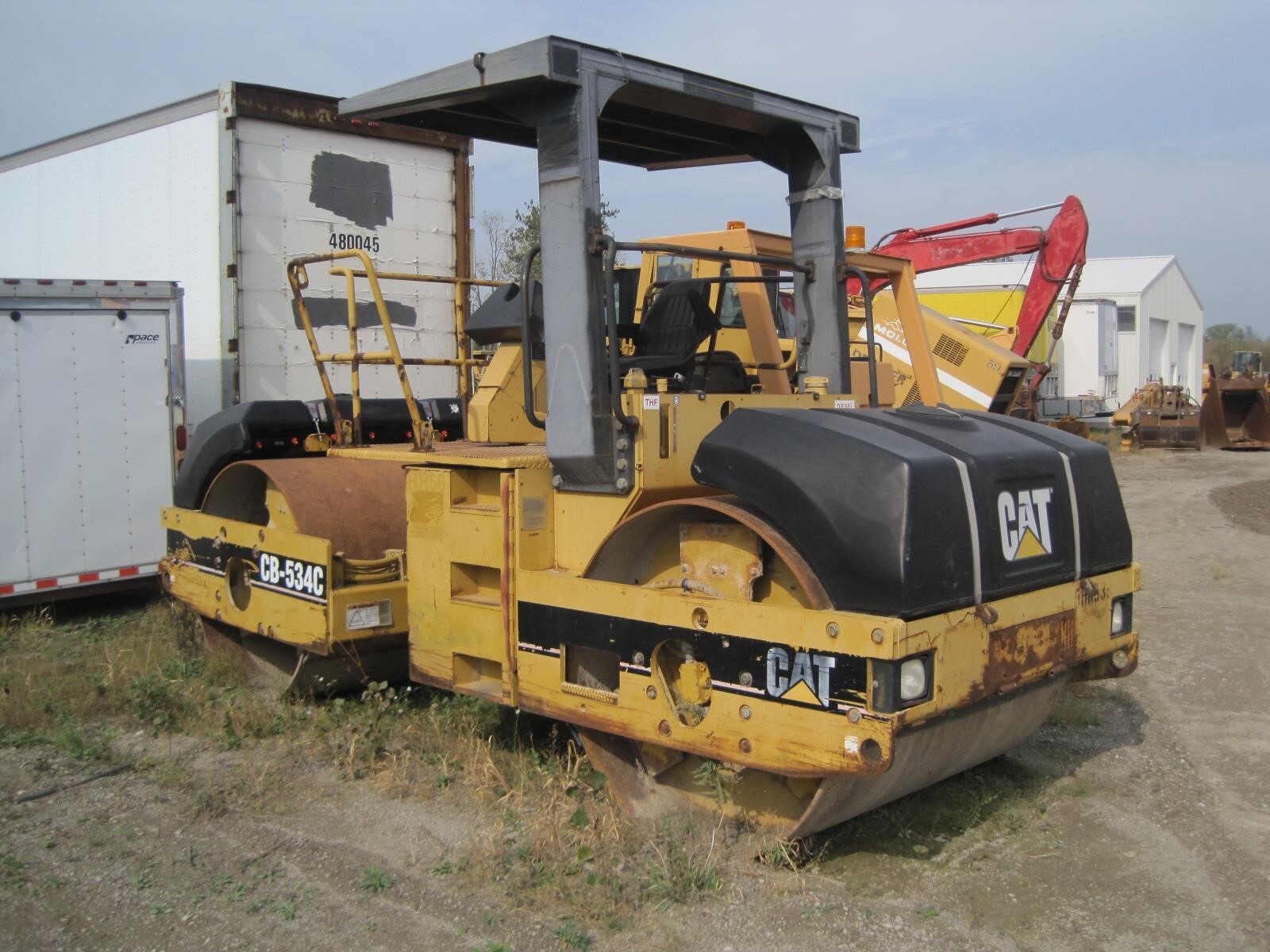 1999 CATERPILLAR CB-534C in Holland, MI