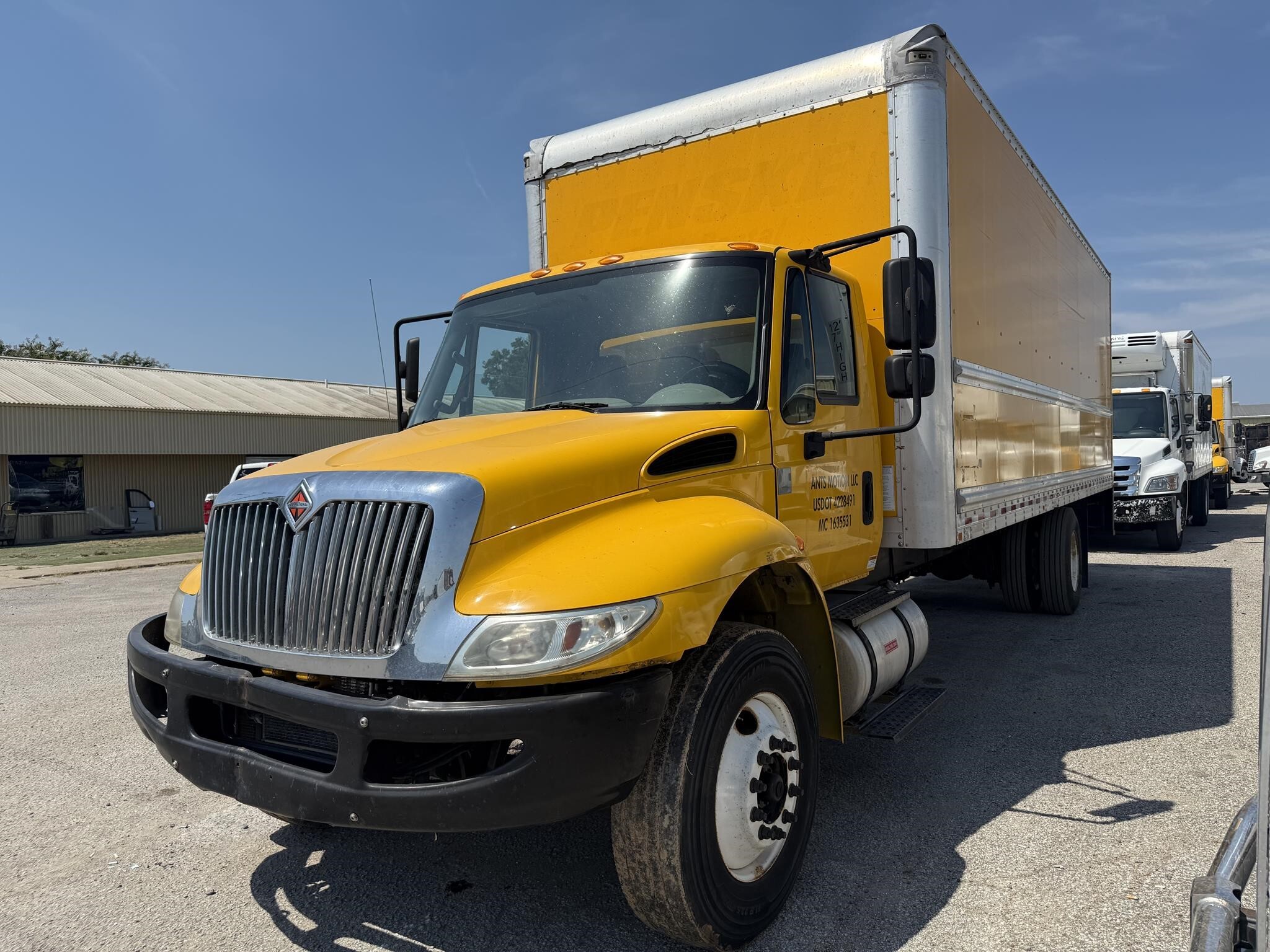 2018 INTERNATIONAL DURASTAR 4300 in Covington, TN